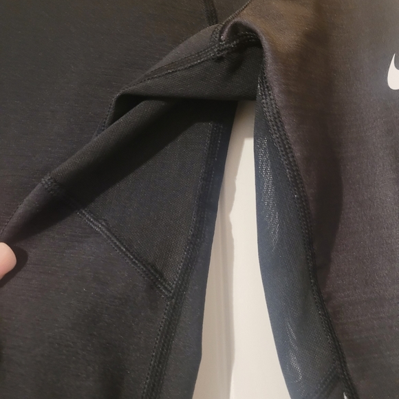 Nike ProHyperWarm Top - Picture 5 of 6